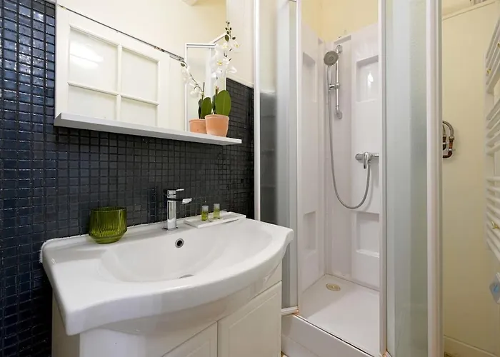 Fabulous Two Floor In 9th *